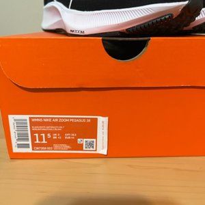 Nike Air Zoom Pegasus 38 - New In Box